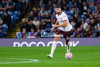 2023-08-11 - Manchester City defender Josko Gvardiol (24) in action during the English championship Premier League football match between Burnley and Manchester City on 11 August 2023 at Turf Moor in Burnley, England - FOOTBALL - ENGLISH CHAMP - BURNLEY V MANCHESTER CITY - ENGLISH PREMIER LEAGUE - SOCCER