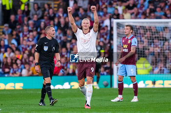 2023-08-11 - Manchester City forward Erling Haaland (9) scores a goal and celebrates to make the score 0-2 during the English championship Premier League football match between Burnley and Manchester City on 11 August 2023 at Turf Moor in Burnley, England - FOOTBALL - ENGLISH CHAMP - BURNLEY V MANCHESTER CITY - ENGLISH PREMIER LEAGUE - SOCCER
