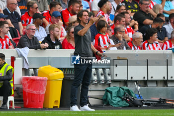 2023-08-13 - Brentford manager Thomas Frank during the English championship Premier League football match between Brentford and Tottenham Hotspur on 13 August 2023 at Gtech Community Stadium in Brentford, England - FOOTBALL - ENGLISH CHAMP - BRENTFORD V TOTTENHAM - ENGLISH PREMIER LEAGUE - SOCCER