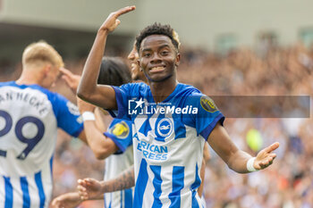 2023-08-12 - Brighton & Hove Albion forward Simon Adingra (24) celebrates his goal 3-1 during the English championship Premier League football match between Brighton and Hove Albion and Luton Town on 12 August 2023 at the American Express Community Stadium in Brighton and Hove, England - FOOTBALL - ENGLISH CHAMP - BRIGHTON V LUTON TOWN - ENGLISH PREMIER LEAGUE - SOCCER
