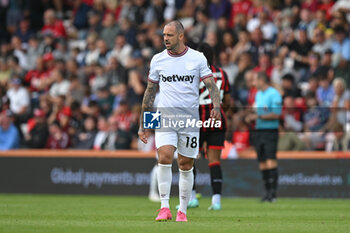 2023-08-12 - Danny Ings (18) of West Ham during the English championship Premier League football match between Bournemouth and West Ham United on 12 August 2023 at the Vitality Stadium in Bournemouth, England - FOOTBALL - ENGLISH CHAMP - BOURNEMOUTH V WEST HAM - ENGLISH PREMIER LEAGUE - SOCCER