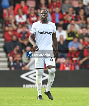 2023-08-12 - Kurt Zouma 4) of West Ham during the English championship Premier League football match between Bournemouth and West Ham United on 12 August 2023 at the Vitality Stadium in Bournemouth, England - FOOTBALL - ENGLISH CHAMP - BOURNEMOUTH V WEST HAM - ENGLISH PREMIER LEAGUE - SOCCER
