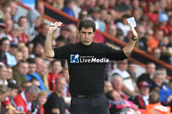 2023-08-12 - AFC Bournemouth manager Andoni Iraola during the English championship Premier League football match between Bournemouth and West Ham United on 12 August 2023 at the Vitality Stadium in Bournemouth, England - FOOTBALL - ENGLISH CHAMP - BOURNEMOUTH V WEST HAM - ENGLISH PREMIER LEAGUE - SOCCER