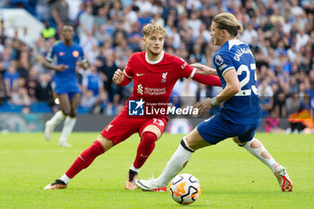 2023-08-13 - Liverpool midfielder Harvey Elliott (19) battles with Chelsea midfielder Conor Gallagher (23) during the English championship Premier League football match between Chelsea and Liverpool on 13 August 2023 at Stamford Bridge in London, England - FOOTBALL - ENGLISH CHAMP - CHELSEA V LIVERPOOL - ENGLISH PREMIER LEAGUE - SOCCER