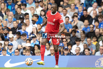 2023-08-13 - Liverpool defender Ibrahima Konaté (5) during the English championship Premier League football match between Chelsea and Liverpool on 13 August 2023 at Stamford Bridge in London, England - FOOTBALL - ENGLISH CHAMP - CHELSEA V LIVERPOOL - ENGLISH PREMIER LEAGUE - SOCCER