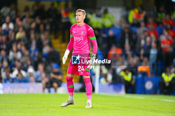 2023-08-25 - Luton Town goalkeeper Thomas Kaminski during the English championship Premier League football match between Chelsea and Luton Town on 25 August 2023 at Stamford Bridge in London, England - FOOTBALL - ENGLISH CHAMP - CHELSEA V LUTON TOWN - ENGLISH PREMIER LEAGUE - SOCCER