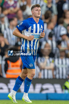 2023-09-02 - Brighton & Hove Albion forward Evan Ferguson (28) smiling as he leaves the celebrations of his 2nd goal during the Premier League match between Brighton and Hove Albion and Newcastle United at the American Express Stadium, Brighton and Hove, England on 2 September 2023. Photo Jane Stokes / Pro Sports Images / DPPI - FOOTBALL - ENGLISH CHAMP - BRIGHTON V NEWCASTLE - ENGLISH PREMIER LEAGUE - SOCCER
