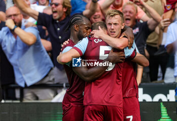 2023-09-16 - Goal 1-0 James Ward-Prowse (7) of West Ham United scores a goal and celebrates during the Premier League match between West Ham United and Manchester City at the London Stadium, London, England on 16 September 2023. Photo Nigel Keene/ProSportsImages / DPPI - FOOTBALL - ENGLISH CHAMP - WEST HAM V MANCHESTER CITY - ENGLISH PREMIER LEAGUE - SOCCER