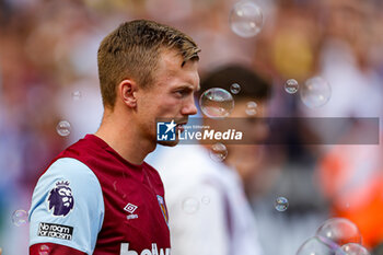 2023-09-16 - James Ward-Prowse (7) of West Ham United during the Premier League match between West Ham United and Manchester City at the London Stadium, London, England on 16 September 2023. Photo Nigel Keene/ProSportsImages / DPPI - FOOTBALL - ENGLISH CHAMP - WEST HAM V MANCHESTER CITY - ENGLISH PREMIER LEAGUE - SOCCER