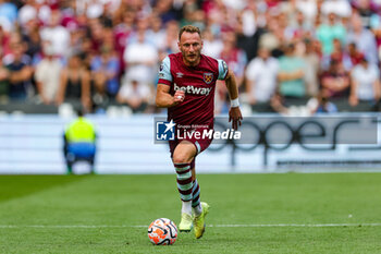 2023-09-16 - Vladimir Coufal (5) of West Ham United during the Premier League match between West Ham United and Manchester City at the London Stadium, London, England on 16 September 2023. Photo Nigel Keene/ProSportsImages / DPPI - FOOTBALL - ENGLISH CHAMP - WEST HAM V MANCHESTER CITY - ENGLISH PREMIER LEAGUE - SOCCER