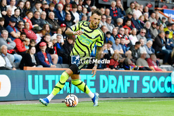 2023-09-30 - Ben White (4) of Arsenal during the English championship Premier League football match between Bournemouth and Arsenal on 30 September 2023 at the Vitality Stadium in Bournemouth, England - FOOTBALL - ENGLISH CHAMP - BOURNEMOUTH V ARSENAL - ENGLISH PREMIER LEAGUE - SOCCER