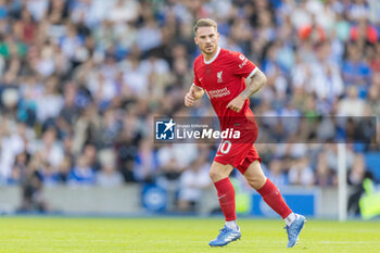 2023-10-08 - Liverpool midfielder Alexis Mac Allister during the English championship Premier League football match between Brighton and Hove Albion and Liverpool on 8 October 2023 at the American Express Stadium in Brighton and Hove, England - FOOTBALL - ENGLISH CHAMP - BRIGHTON V LIVERPOOL - ENGLISH PREMIER LEAGUE - SOCCER