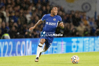 2023-10-21 - Chelsea forward Raheem Sterling during the English championship Premier League football match between Chelsea and Arsenal on 21 October 2023 at Stamford Bridge in London, England - FOOTBALL - ENGLISH CHAMP - CHELSEA V ARSENAL - ENGLISH PREMIER LEAGUE - SOCCER
