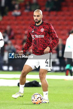 2023-10-21 - Manchester United midfielder Sofyan Amrabat (4) warms up during the English championship Premier League football match between Sheffield United and Manchester United on 21 October 2023 at Bramall Lane in Sheffield, England - FOOTBALL - ENGLISH CHAMP - SHEFFIELD V MANCHESTER UNITED - ENGLISH PREMIER LEAGUE - SOCCER