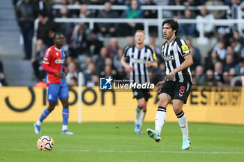 2023-10-21 - Sandro Tonali of Newcastle during the English championship Premier League football match between Newcastle United and Crystal Palace on 21 October 2023 at St. James's Park in Newcastle, England - FOOTBALL - ENGLISH CHAMP - NEWCASTLE V CRYSTAL PALACE - ENGLISH PREMIER LEAGUE - SOCCER
