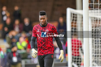 2023-11-04 - Andre Onana (24) of Manchester United warms up during the English championship Premier League football match between Fulham and Manchester United on 4 November 2023 at Craven Cottage in London, England - FOOTBALL - ENGLISH CHAMP - FULHAM V MANCHESTER UNITED - ENGLISH PREMIER LEAGUE - SOCCER