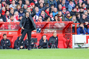2023-11-05 - Unai Emery manager of Aston Villa during the English championship Premier League football match between Nottingham Forest and Aston Villa on 5 November 2023 at the City Ground in Nottingham, England - FOOTBALL - ENGLISH CHAMP - NOTTINGHAM FOREST V ASTON VILLA - ENGLISH PREMIER LEAGUE - SOCCER