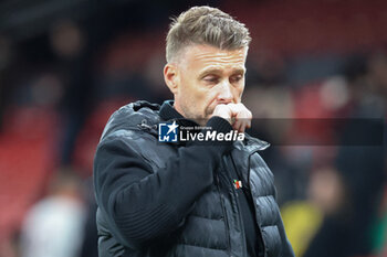 2023-11-11 - Luton Town Manager Rob Edwards is dejected during the English championship Premier League football match between Manchester United and Luton Town on 11 November 2023 at Old Trafford in Manchester, England - FOOTBALL - ENGLISH CHAMP - MANCHESTER UNITED V LUTON TOWN - ENGLISH PREMIER LEAGUE - SOCCER