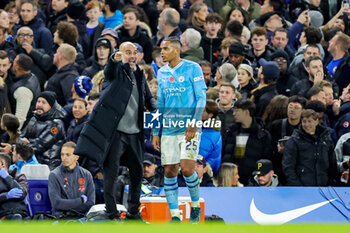 2023-11-13 - Pep Guardiola Manager of Manchester City with Manuel Akanji during the English championship Premier League football match between Chelsea and Manchester City on 12 November 2023 at Stamford Bridge in London, England - FOOTBALL - ENGLISH CHAMP - CHELSEA V MANCHESTER CITY - ENGLISH PREMIER LEAGUE - SOCCER