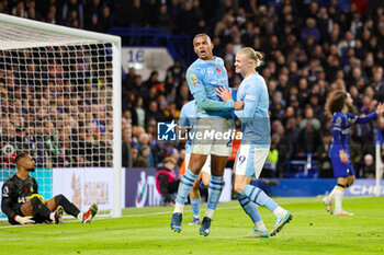 2023-11-13 - Manuel Akanji (25) of Manchester City scores a goal and celebrates 2-2 during the English championship Premier League football match between Chelsea and Manchester City on 12 November 2023 at Stamford Bridge in London, England - FOOTBALL - ENGLISH CHAMP - CHELSEA V MANCHESTER CITY - ENGLISH PREMIER LEAGUE - SOCCER