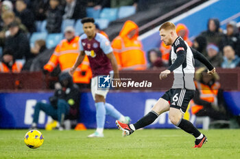 2023-11-12 - Fulham midfielder Harrison Reed during the English championship Premier League football match between Aston Villa and Fulham on 12 November 2023 at Villa Park in Birmingham, England - FOOTBALL - ENGLISH CHAMP - ASTON VILLA V FULHAM - ENGLISH PREMIER LEAGUE - SOCCER