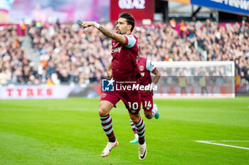 2023-11-12 - West Ham United midfielder Lucas Paqueta (10) scores and celebrates 1-0 during the English championship Premier League football match between West Ham United and Nottingham Forest on 12 November 2023 at the London Stadium in London, England - FOOTBALL - ENGLISH CHAMP - WEST HAM V NOTTINGHAM - ENGLISH PREMIER LEAGUE - SOCCER