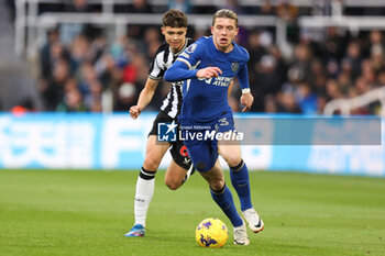 2023-11-25 - Conor Gallagher of Chelsea during the English championship Premier League football match between Newcastle United and Chelsea on 25 November 2023 at St James's Park in Newcastle, England - FOOTBALL - ENGLISH CHAMP - NEWCASTLE V CHELSEA - ENGLISH PREMIER LEAGUE - SOCCER