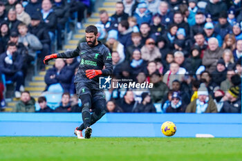 2023-11-25 - Liverpool goalkeeper Alisson Becker during the English championship Premier League football match between Manchester City and Liverpool on 25 November 2023 at the Etihad Stadium in Manchester, England - FOOTBALL - ENGLISH CHAMP - MANCHESTER CITY V LIVERPOOL - ENGLISH PREMIER LEAGUE - SOCCER