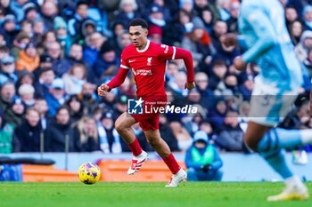 2023-11-25 - Liverpool defender Trent Alexander-Arnold during the English championship Premier League football match between Manchester City and Liverpool on 25 November 2023 at the Etihad Stadium in Manchester, England - FOOTBALL - ENGLISH CHAMP - MANCHESTER CITY V LIVERPOOL - ENGLISH PREMIER LEAGUE - SOCCER