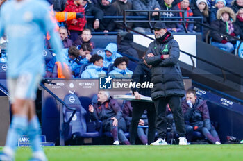 2023-11-25 - Jurgen Klopp of Liverpool (Manager) during the English championship Premier League football match between Manchester City and Liverpool on 25 November 2023 at the Etihad Stadium in Manchester, England - FOOTBALL - ENGLISH CHAMP - MANCHESTER CITY V LIVERPOOL - ENGLISH PREMIER LEAGUE - SOCCER