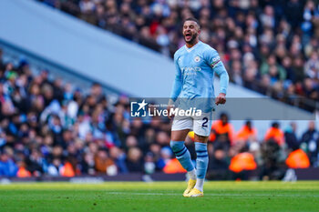 2023-11-25 - Manchester City defender Kyle Walker during the English championship Premier League football match between Manchester City and Liverpool on 25 November 2023 at the Etihad Stadium in Manchester, England - FOOTBALL - ENGLISH CHAMP - MANCHESTER CITY V LIVERPOOL - ENGLISH PREMIER LEAGUE - SOCCER