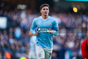 2023-11-25 - Manchester City forward Julian Alvarez during the English championship Premier League football match between Manchester City and Liverpool on 25 November 2023 at the Etihad Stadium in Manchester, England - FOOTBALL - ENGLISH CHAMP - MANCHESTER CITY V LIVERPOOL - ENGLISH PREMIER LEAGUE - SOCCER