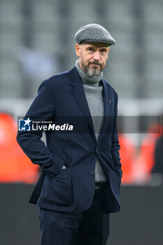2023-12-02 - Manchester United manager, Erik ten Hag before the English championship Premier League football match between Newcastle United and Manchester United on 2 December 2023 at St James’ Park in Newcastle, England - FOOTBALL - ENGLISH CHAMP - NEWCASTLE V MANCHESTER UNITED - ENGLISH PREMIER LEAGUE - SOCCER