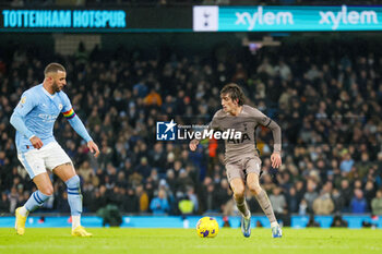 2023-12-03 - Tottenham Hotspur midfielder Bryan Gil during the English championship Premier League football match between Manchester City and Tottenham Hotspur on 3 December 2023 at the Etihad Stadium in Manchester, England - FOOTBALL - ENGLISH CHAMP - MANCHESTER CITY V TOTTENHAM - ENGLISH PREMIER LEAGUE - SOCCER