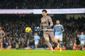 2023-12-03 - Tottenham Hotspur forward Son Heung-Min during the English championship Premier League football match between Manchester City and Tottenham Hotspur on 3 December 2023 at the Etihad Stadium in Manchester, England - FOOTBALL - ENGLISH CHAMP - MANCHESTER CITY V TOTTENHAM - ENGLISH PREMIER LEAGUE - SOCCER