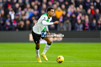 2023-12-09 - Cody Gakpo (18) of Liverpool during the English championship Premier League football match between Crystal Palace and Liverpool on 9 December 2023 at Selhurst Park in London, England - FOOTBALL - ENGLISH CHAMP - CRYSTAL PALACE V LIVERPOOL - ENGLISH PREMIER LEAGUE - SOCCER