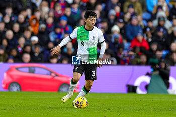 2023-12-09 - Wataru Endo (3) of Liverpool during the English championship Premier League football match between Crystal Palace and Liverpool on 9 December 2023 at Selhurst Park in London, England - FOOTBALL - ENGLISH CHAMP - CRYSTAL PALACE V LIVERPOOL - ENGLISH PREMIER LEAGUE - SOCCER
