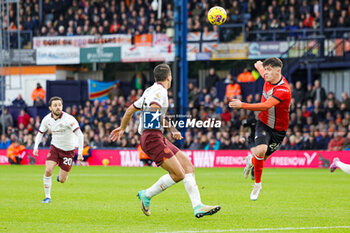 2023-12-11 - Ryan Giles (26) of Luton Town during the English championship Premier League football match between Luton Town and Manchester City on 10 December 2023 at Kenilworth Road in Luton, England - FOOTBALL - ENGLISH CHAMP - LUTON TOWN V MANCHESTER CITY - ENGLISH PREMIER LEAGUE - SOCCER