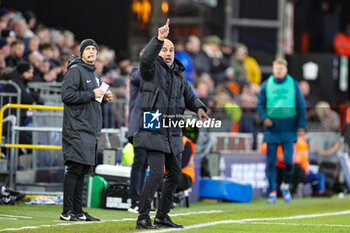 2023-12-11 - Pep Guardiola Manager of Manchester City during the English championship Premier League football match between Luton Town and Manchester City on 10 December 2023 at Kenilworth Road in Luton, England - FOOTBALL - ENGLISH CHAMP - LUTON TOWN V MANCHESTER CITY - ENGLISH PREMIER LEAGUE - SOCCER