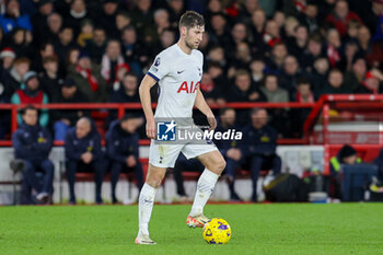2023-12-15 - Ben Davies of Tottenham Hotspur during the English championship Premier League football match between Nottingham Forest and Tottenham Hotspur on 15 December 2023 at the City Ground in Nottingham, England - FOOTBALL - ENGLISH CHAMP - NOTTINGHAM FOREST V TOTTENHAM - ENGLISH PREMIER LEAGUE - SOCCER