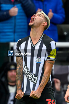 2023-12-16 - Bruno Guimaraes of Newcastle celebrates the opening goal during the English championship Premier League football match between Newcastle United and Fulham on 16 December 2023 at St. James' Park in Newcastle, England - FOOTBALL - ENGLISH CHAMP - NEWCASTLE V FULHAM - ENGLISH PREMIER LEAGUE - SOCCER