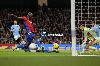 2023-12-16 - Jean-Philippe Mateta of Crystal Palace scores a goal 2-1 during the English championship Premier League football match between Manchester City and Crystal Palace on 16 December 2023 at the Etihad Stadium in Manchester, England - FOOTBALL - ENGLISH CHAMP - MANCHESTER CITY V CRYSTAL PALACE - ENGLISH PREMIER LEAGUE - SOCCER