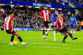 2023-12-18 - Cole Palmer (20) of Chelsea shoots during the English championship Premier League football match between Chelsea and Sheffield United on 16 December 2023 at Stamford Bridge in London, England - FOOTBALL - ENGLISH CHAMP - CHELSEA V SHEFFIELD UNITED - ENGLISH PREMIER LEAGUE - SOCCER
