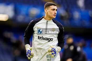 2023-12-18 - Djordje Petrovic (28) of Chelsea warms up during the English championship Premier League football match between Chelsea and Sheffield United on 16 December 2023 at Stamford Bridge in London, England - FOOTBALL - ENGLISH CHAMP - CHELSEA V SHEFFIELD UNITED - ENGLISH PREMIER LEAGUE - SOCCER