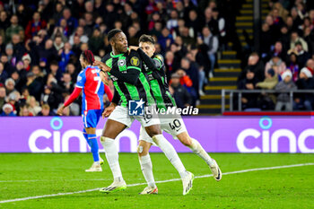 2023-12-21 - Danny Welbeck (18) of Brighton & Hove Albion celebrates a goal 1-1 during the English championship Premier League football match between Crystal Palace and Brighton and Hove Albion on 21 December 2023 at Selhurst Park in London, England - FOOTBALL - ENGLISH CHAMP - CRYSTAL PALACE V BRIGHTON - ENGLISH PREMIER LEAGUE - SOCCER