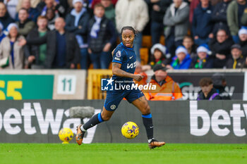 2023-12-24 - Chelsea forward Raheem Sterling during the English championship Premier League football match between Wolverhampton Wanderers and Chelsea on 24 December 2023 at Molineux stadium in Wolverhampton, England - FOOTBALL - ENGLISH CHAMP - WOLVERHAMPTON V CHELSEA - ENGLISH PREMIER LEAGUE - SOCCER