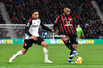 2023-12-26 - Antoine Semenyo (24) of AFC Bournemouth and Kenny Tete (2) of Fulham during the English championship Premier League football match between Bournemouth and Fulham on 26 December 2023 at the Vitality Stadium in Bournemouth, England - FOOTBALL - ENGLISH CHAMP - BOURNEMOUTH V FULHAM - ENGLISH PREMIER LEAGUE - SOCCER
