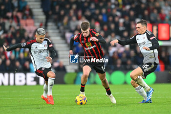 2023-12-26 - Alex Scott (14) of AFC Bournemouth during the English championship Premier League football match between Bournemouth and Fulham on 26 December 2023 at the Vitality Stadium in Bournemouth, England - FOOTBALL - ENGLISH CHAMP - BOURNEMOUTH V FULHAM - ENGLISH PREMIER LEAGUE - SOCCER