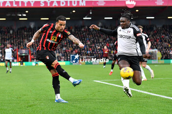 2023-12-26 - Justin Kluivert (19) of AFC Bournemouth crosses the ball during the English championship Premier League football match between Bournemouth and Fulham on 26 December 2023 at the Vitality Stadium in Bournemouth, England - FOOTBALL - ENGLISH CHAMP - BOURNEMOUTH V FULHAM - ENGLISH PREMIER LEAGUE - SOCCER