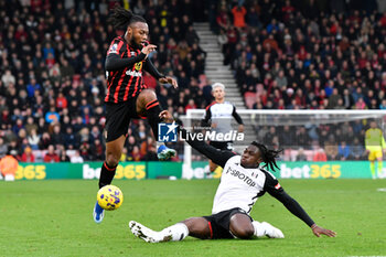 2023-12-26 - Antoine Semenyo (24) of AFC Bournemouth and Calvin Bassey (3) of Fulham during the English championship Premier League football match between Bournemouth and Fulham on 26 December 2023 at the Vitality Stadium in Bournemouth, England - FOOTBALL - ENGLISH CHAMP - BOURNEMOUTH V FULHAM - ENGLISH PREMIER LEAGUE - SOCCER
